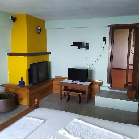 Triple In Mylopotamos Apartment *