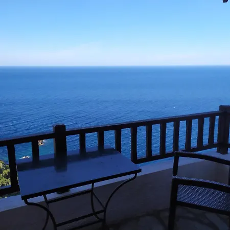 Triple In Mylopotamos Apartment